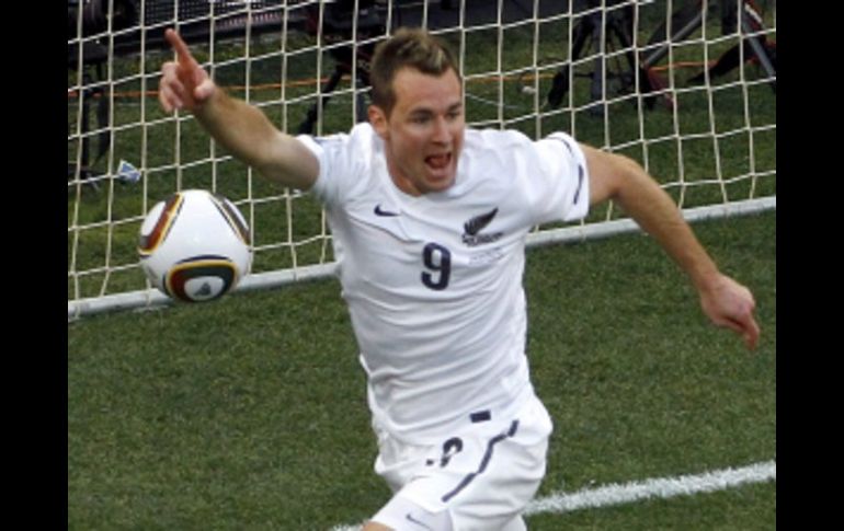 El delantero Shane Smeltz en el festejo de su gol. REUTERS  /