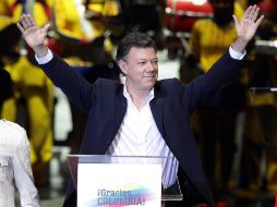 El presidente electo de Colombia, Juan Manuel Santos, da un discurso tras su victoria. EFE  /