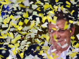 El presidente electo de Colombia, Juan Manuel Santos, celebra su triunfo. AFP  /