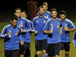 La Selección griega en entrenamiento, preparándose para combatir a Argentina. EFE  /