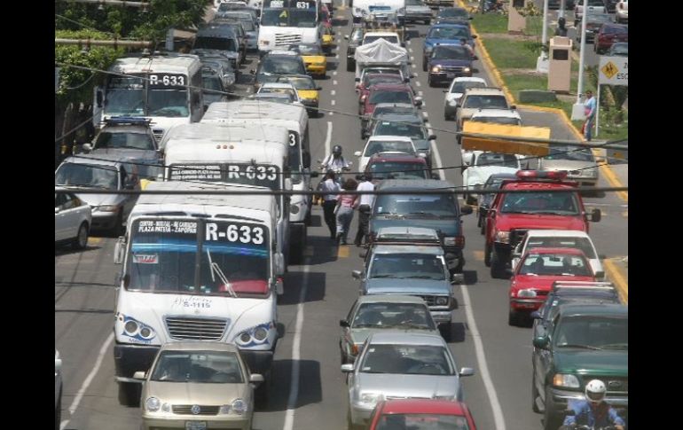 El accidente provocó que se desviara la circulación por más de una hora. ARCHIVO  /