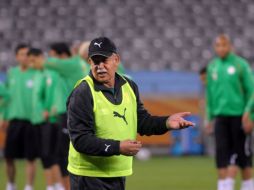 Rabah Saadane, en un entrenamiento de la Selección de Argelia. AFP  /