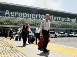 El procedimiento de embargo se dirigirá en contra del Aeropuerto Internacional de Guadalajara. ARCHIVO  /