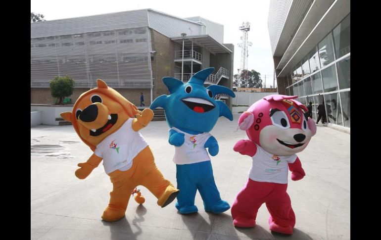 Las Mascotas Panamericanas, de izquierda a derecha: Leo, Gavo y Huichi. A. CAMACHO  /