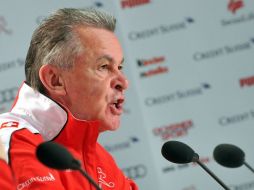 El técnco Suiza Ottmar Hitzfeld, ofreció una rueda de prensa, en donde habló del próximo encuentro de su equipo seleccionado. AFP  /