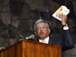 Andrés Manuel López Obrador presentó su libro en el Centro Universitario de Ciencias Sociales y Humanidades. E. BARRERA  /