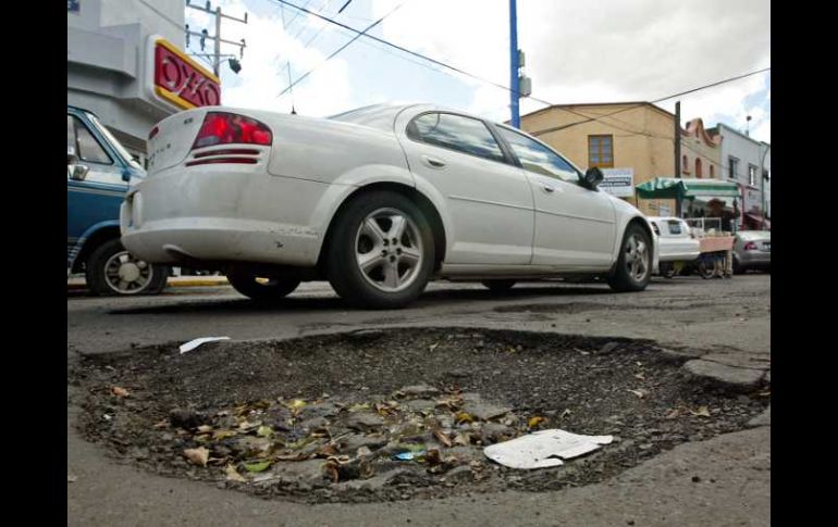 Ayer hubo un espaldarazo generalizado a la propuesta de poner concreto hidráulico en las calles de la ciudad. E. BARRERA  /