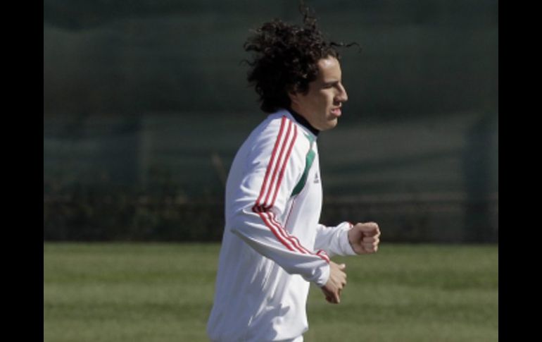 El jugador mexicano Efraín Juárez en el entrenamiento del día de hoy. AP  /