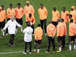 Los jugadores de la Selección de Costa de Marfil en el entrenamiento de hoy. AP  /