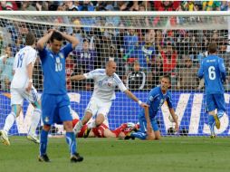 Acción del gol de Vittek a favor de la Selección de Eslovaquia. EFE  /