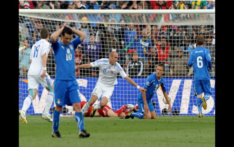 Acción del gol de Vittek a favor de la Selección de Eslovaquia. EFE  /