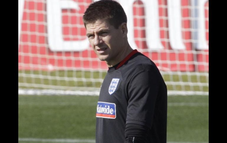 El capitán de la Selección de Inglaterra, Steven Gerrard. AP  /