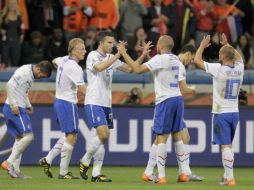 Jugadores de la Selección de Holanda festejan tras una anotación. REUTERS  /