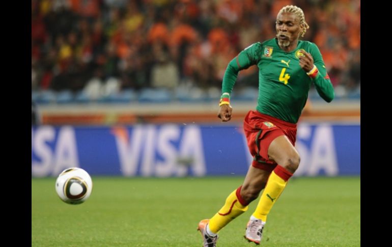 Rigobert Song, durante el encuentro entre Camerún y Holanda. AFP  /