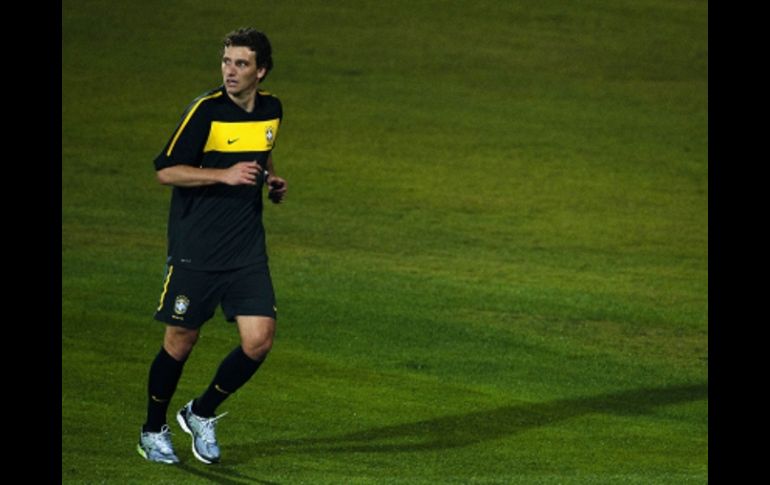 El jugador brasileño Elano, durante un entrenamiento. AFP  /