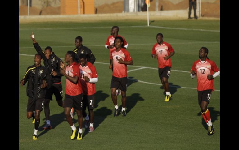 Los jugadores de la Selección de Ghana se prepara para su partido de mañana ante Estados Unidos. AP  /