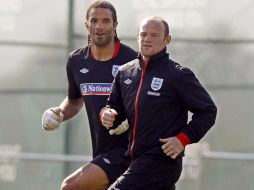 Wayne Rooney durante la práctica del equipo inglés. EFE  /