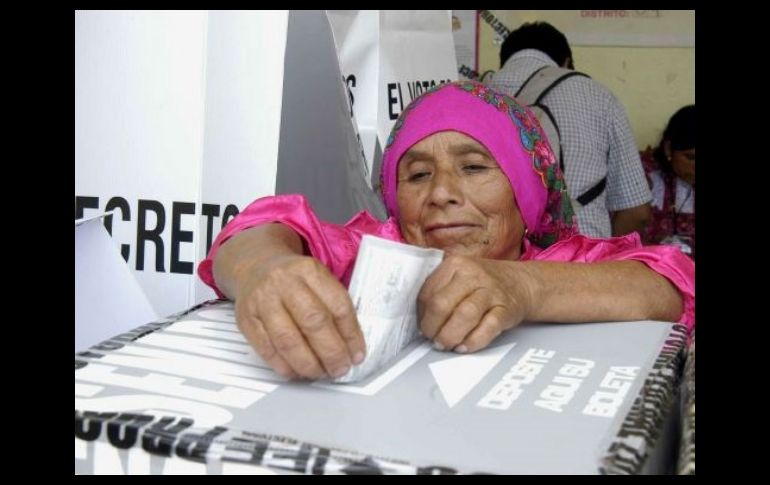 El órgano electoral se deslindó de la seguridad de los comicios, ya que ésa es una labor de las policías municipales. NTX  /