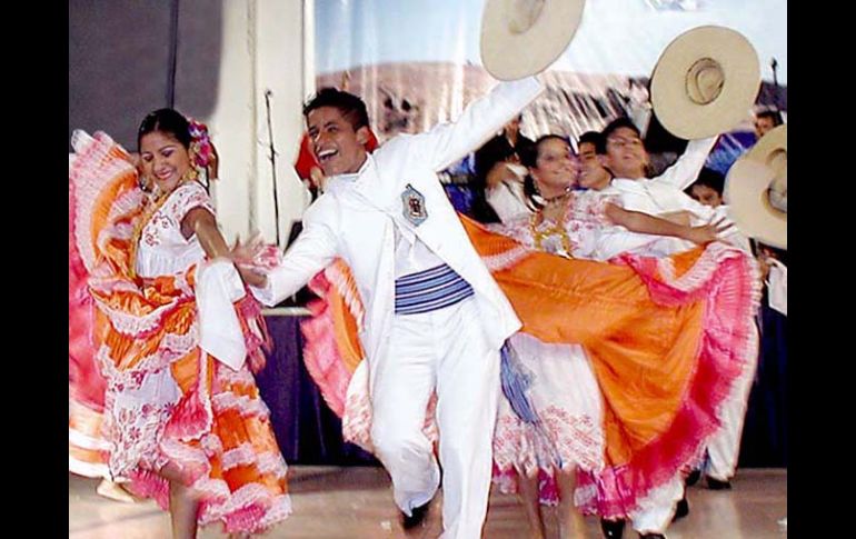 Se prevé también la presentación de bailables folclóricos, suertes charras, verbena popular con antojitos y aguas frescas. ESPECIAL  /