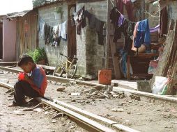 La colonia Ferrocarril es el ejemplo de la población en pobreza en Guadalajara, que asciende a 376 mil habitantes. ARCHIVO  /