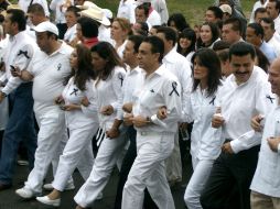 Francisco Olvera, candidato del PRI en Hidalgo encabeza la marcha en protesta al asesinato de Rodolfo Torre Cantú. EL UNIVERSAL  /