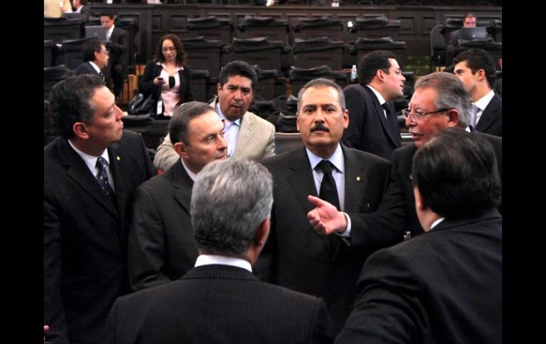 Los legisladores expresaron un sí condicional al llamado del Presidente Calderón. EL UNIVERSAL  /