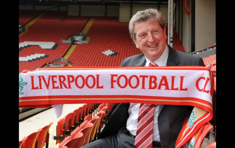 Roy Hodgson es el nuevo entrenador del Liverpool. AP  /