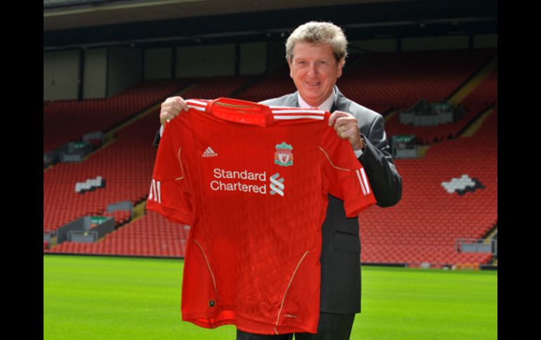 Roy Hodgson es el nuevo entrenador del Liverpool. AP  /