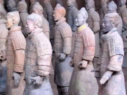 Ella y su equipo de 20 arqueólogos han sido galardonados por sus descubrimientos de los guerreros de terracota. ESPECIAL  /