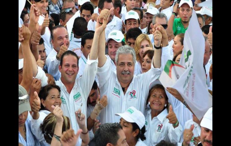 La muerte de Rodolfo Torre Cantú (centro) creó un clima de incertidumbre de cara a las elecciones del 4 de julio. EFE  /