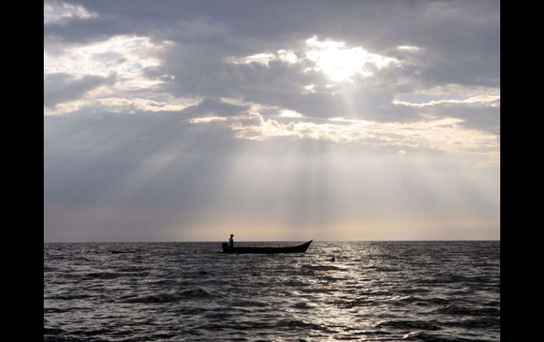 Las lluvias han incrementado seis centímetros el nivel del Lago de Chapala . S. NUÑEZ  /