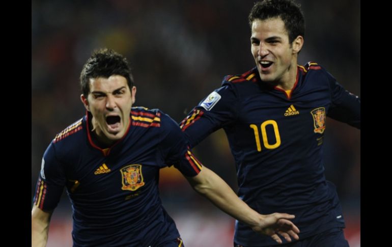 David Villa celebra luego de anotar contra Paraguay. AFP  /