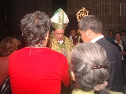 Durante la misa dominical, el cardenal Norberto Rivera pidió a los feligreses redoblar los esfuerzos por la paz. NTX  /