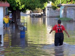 La emergencia continúa en el estado porque seguirán los escurrimientos de la sierra. NTX  /