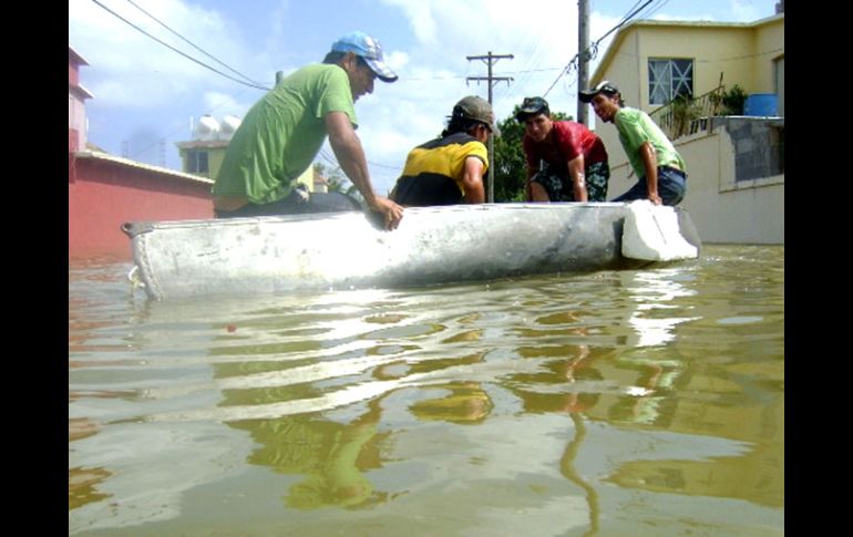 Habitantes de los márgenes del río Conchos fueron desalojados ante desbordamientos de presas. EL UNIVERSAL  /