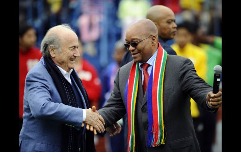 El presidente sudafricano, Jacob Zuma (der.). EFE  /