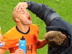 El centrocampista de la Selección de Holanda, Demy de Zeeuw (izq.). AFP  /