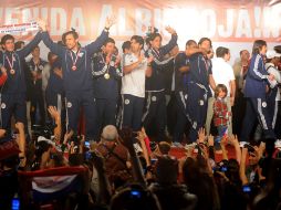 La Selección paraguaya recibió una condecoración por su actuación en el Mundial. AFP  /