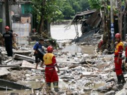 Elementos de Protección Civil del Estado evaluan los daños en la colonia El Realito en Guadalupe, Nuevo León. NTX  /