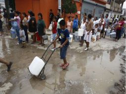 El organismo por ahora, no ha clausurado ninguna tienda o establecimiento, a fin de evitar cualquier escasez de agua. REUTERS  /