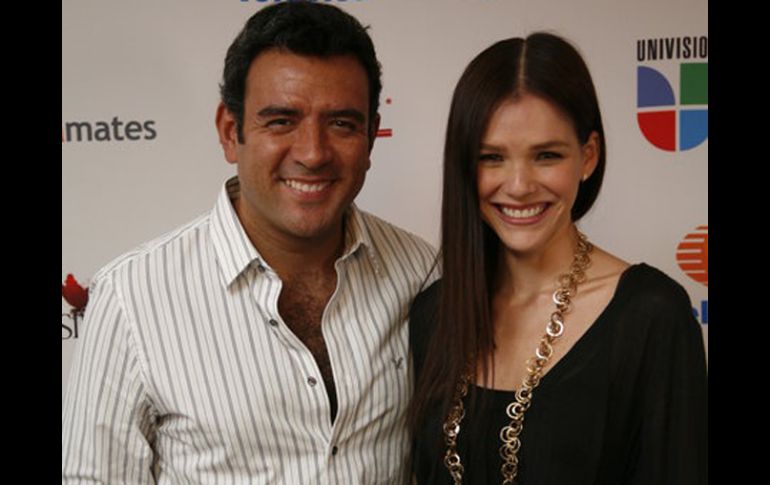 Héctor Sandarti y Kika Edgar los actores estelares de ''Paula bailarina''. MUJERESASESINAS-FACEBOOK  /