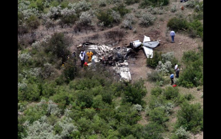 Restos de la avioneta que trasladaba al titular de Obras Públicas de Coahuila y al alcalde de Piedras Negras. EL UNIVERSAL  /