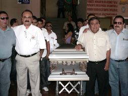 Aspecto del funeral del periodista Hugo Alfredo Olivera, asesinado la madrugada del martes en Apatzingán, Michoacán. EL UNIVERSAL  /