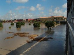 Las inundaciones no impiden que el IMSS labore. EFE  /