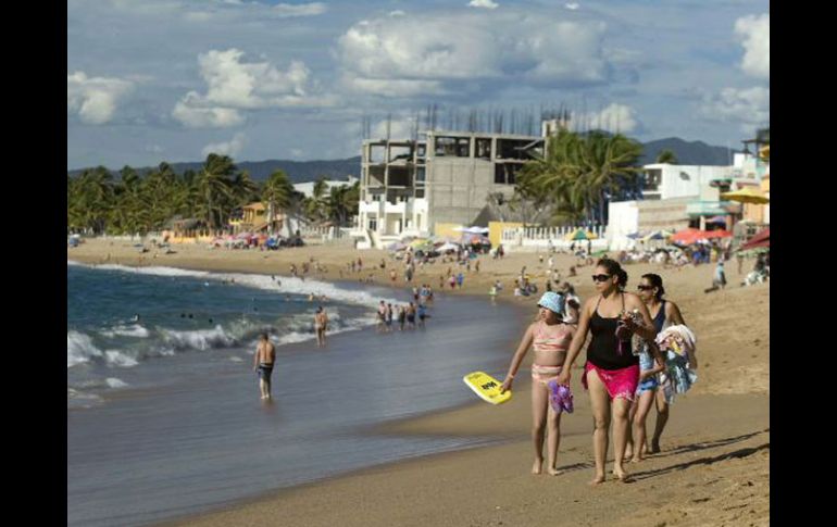 Un muestreo de la SSJ demostró que playas de Puerto Vallarta registraron niveles de enterococos por debajo de lo permitido. ARCHIVO  /