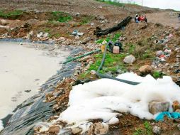 Durante un recorrido por la zona se detectaron seis puntos con graves escurrimientos de jugos de la basura. E. PACHECO  /