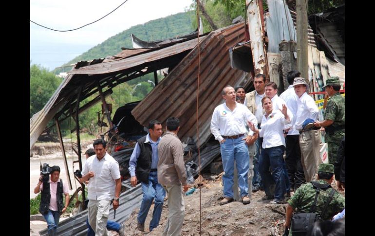 El Presidente constata en el municipio de Guadalupe, la afectación por las torrenciales lluvias que dejó el huracán “Alex”.EL UNIVERSAL  /