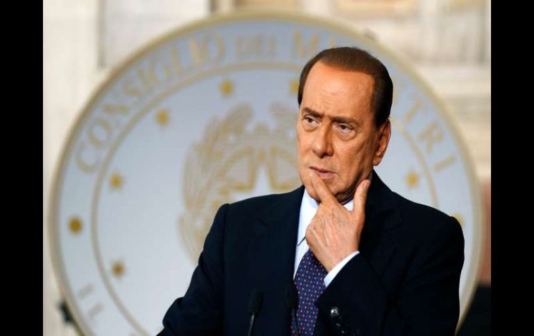 Berlusconi pidió a sus seguidores que le ayuden a poner fin a la mordaza impuesta a la verdad. REUTERS  /