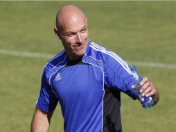 El inglés Howard Webb durante el entrenamiento de hoy. AP  /