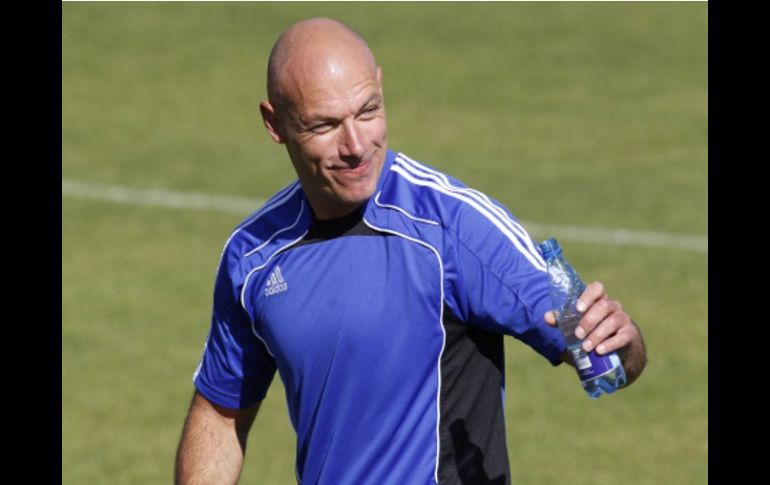 El inglés Howard Webb durante el entrenamiento de hoy. AP  /